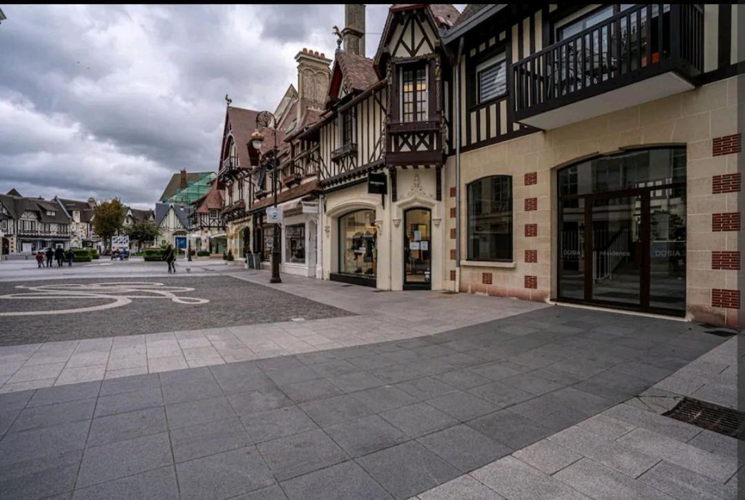 Deauville : Magnifique Studio En Face Du Casino ! Exteriér fotografie